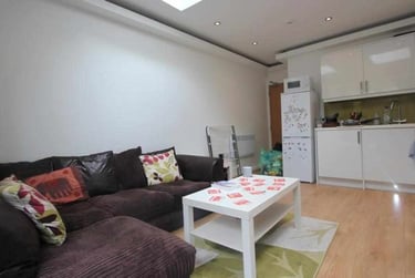 3 bed house, Roath, Plasnewydd, Cardiff, CF243PG - Image 1