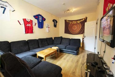 7 bed house, Heeley Road, Selly Park, Birmingham, B296EN - Image 1