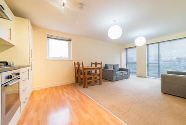 2 bed flat, Cardiff Bay, Grangetown, Cardiff, CF105NT - Image 6