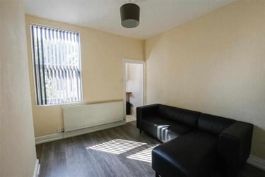 2 bed house, Gleave Road, Selly Oak, Birmingham, B296JN - Image 1