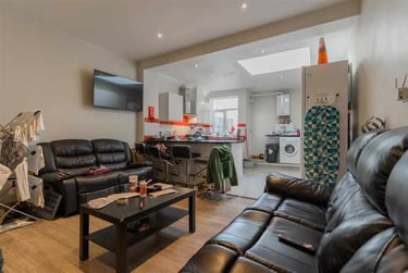 7 bed house, Tiverton Road, Selly Park, Birmingham, B296BP - Image 2