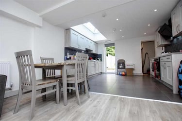 6 bed house, Teignmouth Road, Selly Park, Birmingham, B297AX - Image 2