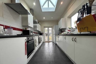 5 bed house, Heath, Gabalfa, Cardiff, CF143JX - Image 2