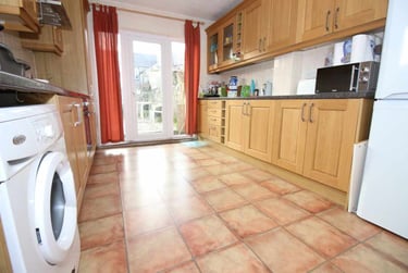 5 bed house, Cathays, Cardiff, CF244RB - Image 3