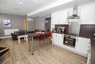 6 bed house, Harrow Road, Selly Park, Birmingham, B297DW - Image 3