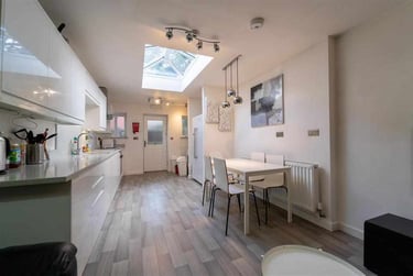 5 bed house, Holly Grove, Hubert Road, Selly Park, Birmingham, B296EQ - Image 2