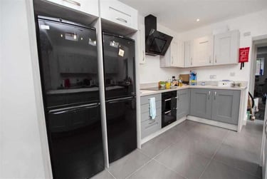 5 bed house, Raddlebarn Road, Selly Park, Birmingham, B296HH - Image 2