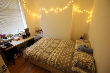 3 bed house, Cathays, Cardiff, CF244JN - Image 1