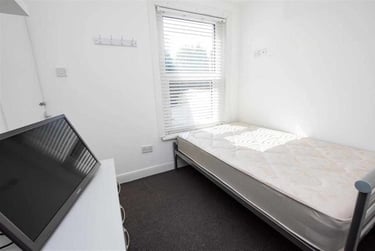 6 bed house, Dawlish Road, Selly Park, Birmingham, B297AT - Image 5