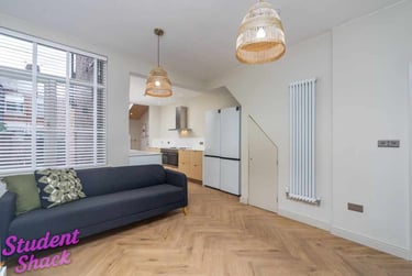 7 bed house, Haydn Avenue, Rusholme, Manchester, M144DE - Image 2