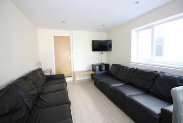 8 bed house, Cathays, Plasnewydd, Cardiff, CF244BT - Image 2