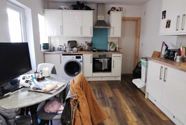 2 bed flat, Gwydr Crescent, Uplands, Swansea, SA20AA - Image 2