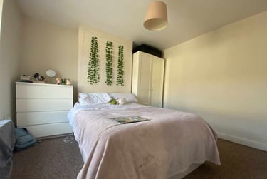 5 bed house, Splott, Adamstown, Cardiff, CF240HZ - Image 2