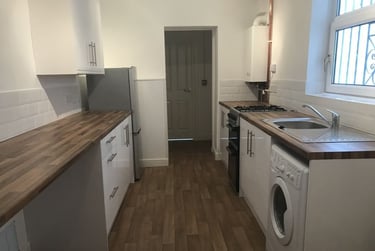 4 bed house, Mackworth Terrace, St Thomas, Swansea, SA18BH - Image 1