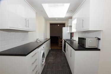 5 bed house, Selly Hill Road, Selly Park, Birmingham, B297DL - Image 1