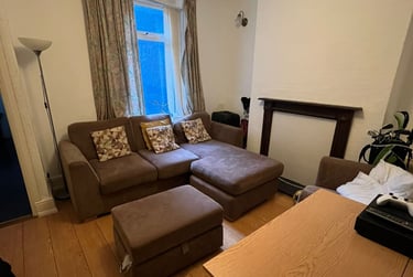 4 bed house, Park Place, Brynmill, Swansea, SA20DH - Image 2