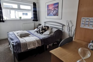 4 bed house, Fleet Street, Sandfields, Swansea, SA13UT - Image 1