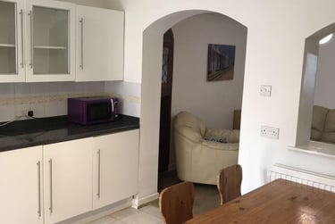 4 bed house, Fleet Street, Sandfields, Swansea, SA13UT - Image 2