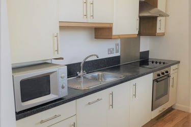 1 bed studio, The Kingsway, Portland House, City Centre, Swansea, SA15HN - Image 1