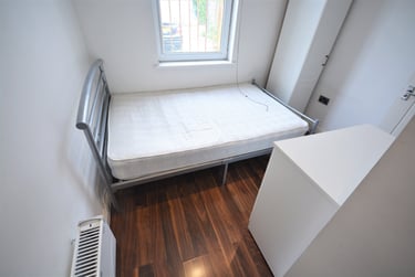 1 bed flat, Mansel Street, City Centre, Swansea, SA15TN - Image 3