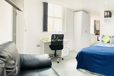 1 bed flat, (Large Studio) Demontfort Street, Highfields, Leicester, LE17GW - Image 8