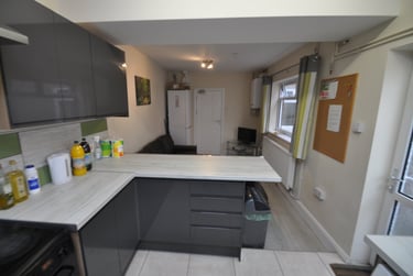 5 bed house, Baglan St, Port Tennant, Swansea, SA18JZ - Image 10
