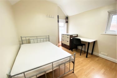 4 bed house, Norfolk Street, Mount Pleasant, Swansea, SA16JQ - Image 6