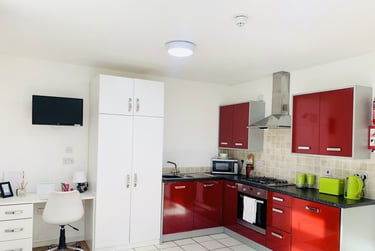 1 bed house, Watkin Road, City Centre, Leicester, LE27HY - Image 2