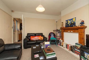 2 bed house, Reservoir Road, Selly Park, Birmingham, B296TF - Image 2