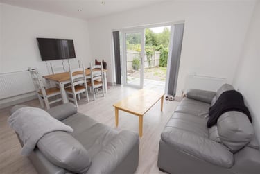 6 bed house, Harborne Lane, Selly Park, Birmingham, B296TQ - Image 2