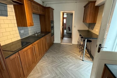 5 bed house, Lewis Street, St Thomas, Swansea, SA18PB - Image 1