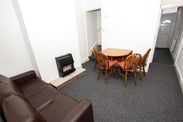 2 bed house, Winnie Road, Selly Park, Birmingham, B296JX - Image 4