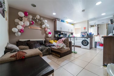 6 bed house, Tiverton Road, Selly Park, Birmingham, B296BY - Image 2