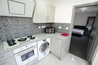 6 bed house, Heeley Road, Selly Park, Birmingham, B296EN - Image 1