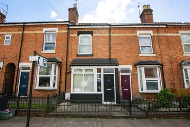 2 bed house, Katie Road, Selly Oak, Birmingham, B296JG - Image 1