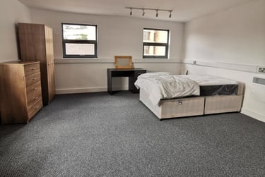 1 bed studio, St Helens Road, City Centre, Swansea, SA14AB - Image 2