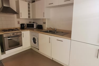1 bed studio, St Helens Road, City Centre, Swansea, SA14AB - Image 3