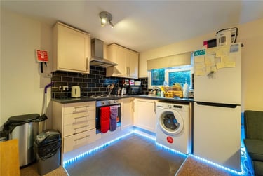1 bed flat, Oakfield Road, Selly Park, Birmingham, B297ED - Image 2