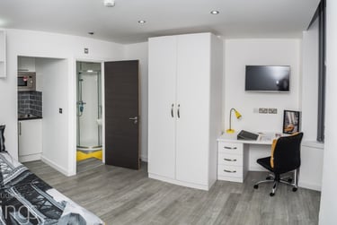 1 bed flat, (Large Studio) Demontfort Street, Highfields, Leicester, LE17GW - Image 2