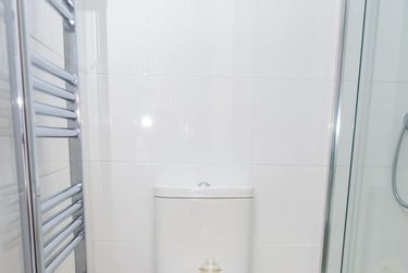 1 bed flat, (Large Studio) Demontfort Street, Highfields, Leicester, LE17GW - Image 13