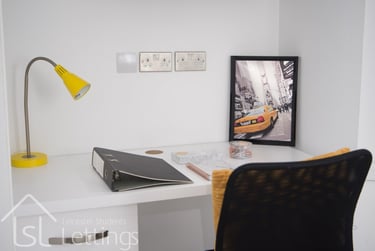 1 bed flat, (Large Studio) Demontfort Street, Highfields, Leicester, LE17GW - Image 5