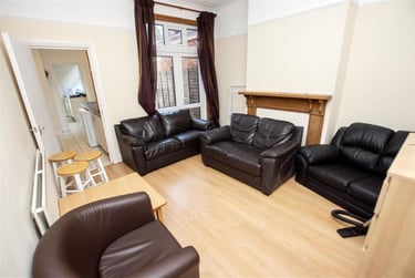 6 bed house, Raddlebarn Road, Selly Park, Birmingham, B296HQ - Image 1