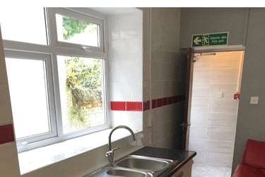 2 bed flat, Hanover Street, City Centre, Swansea, SA16BQ - Image 2