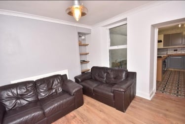 4 bed house, Balaclava, Street, Swansea, SA18BR - Image 4