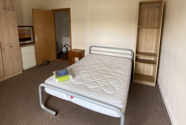 4 bed house, Park Place, Brynmill, Swansea, SA20DH - Image 2