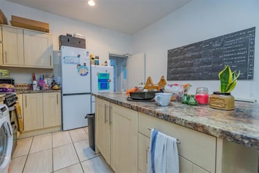 6 bed house, Dawlish Road, Selly Park, Birmingham, B297AU - Image 2