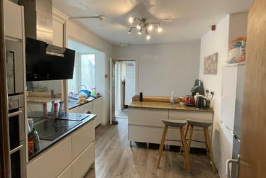 6 bed house, Gwydr Crescent, Uplands, Swansea, SA20AB - Image 2