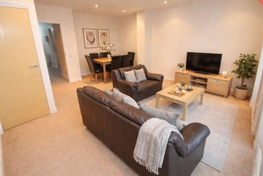 5 bed house, Freemans Meadow, City Centre, Leicester, LE27AL - Image 2