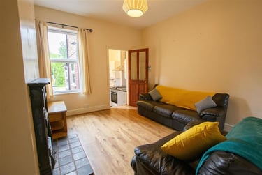 2 bed house, Northfield Road, Harborne, Birmingham, B170ST - Image 2
