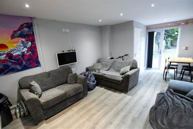 6 bed house, Heeley Road, Selly Park, Birmingham, B296EN - Image 2